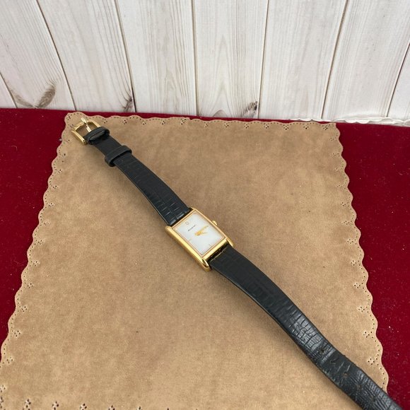 Vintage Bulova Accutron Swiss Quartz Watch - Picture 6 of 8